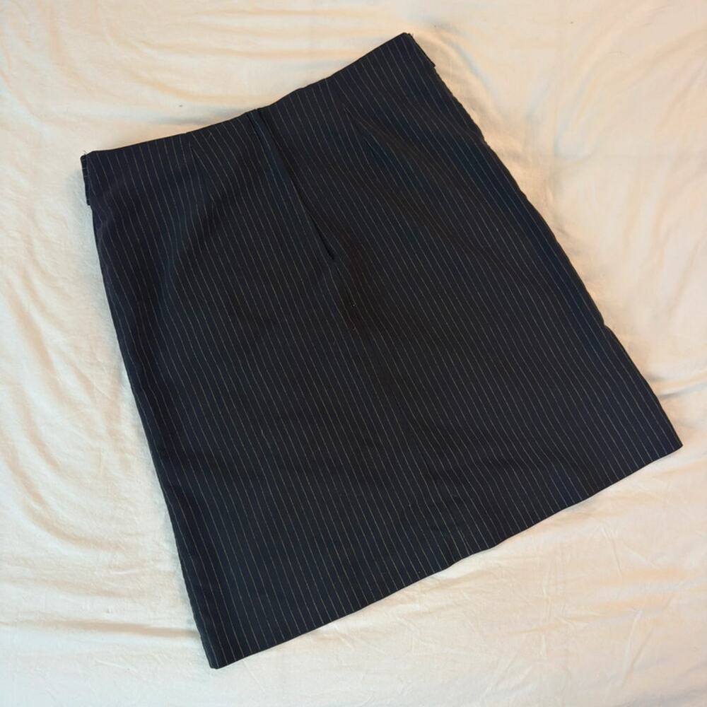 Pinstriped‎ Y2K Midi Skirt with belt - Picture 4 of 6